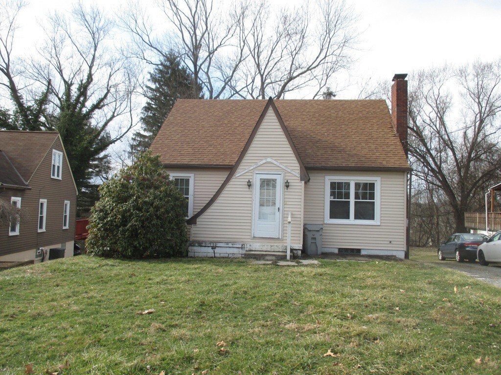 Property Photo: 496 Seavey Rd PA 15209