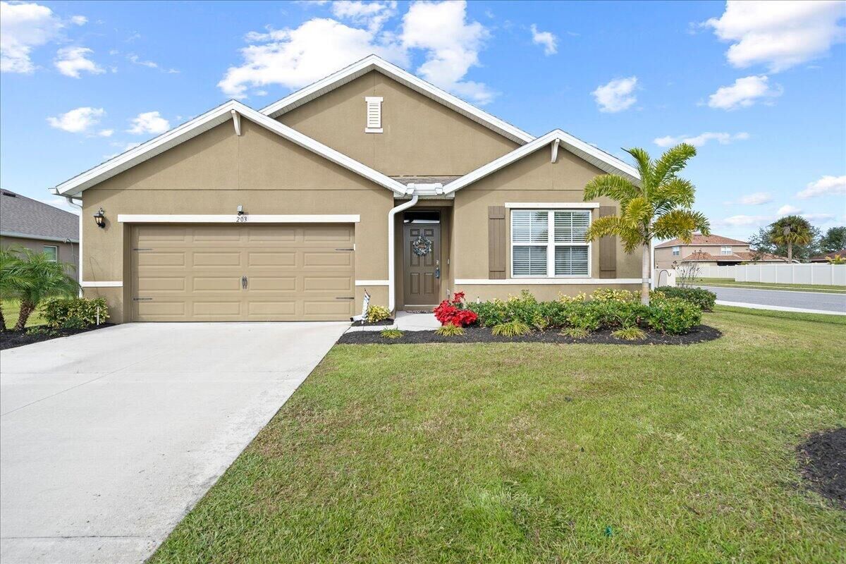 Property Photo:  203 Guinevere Drive SW  FL 32908 
