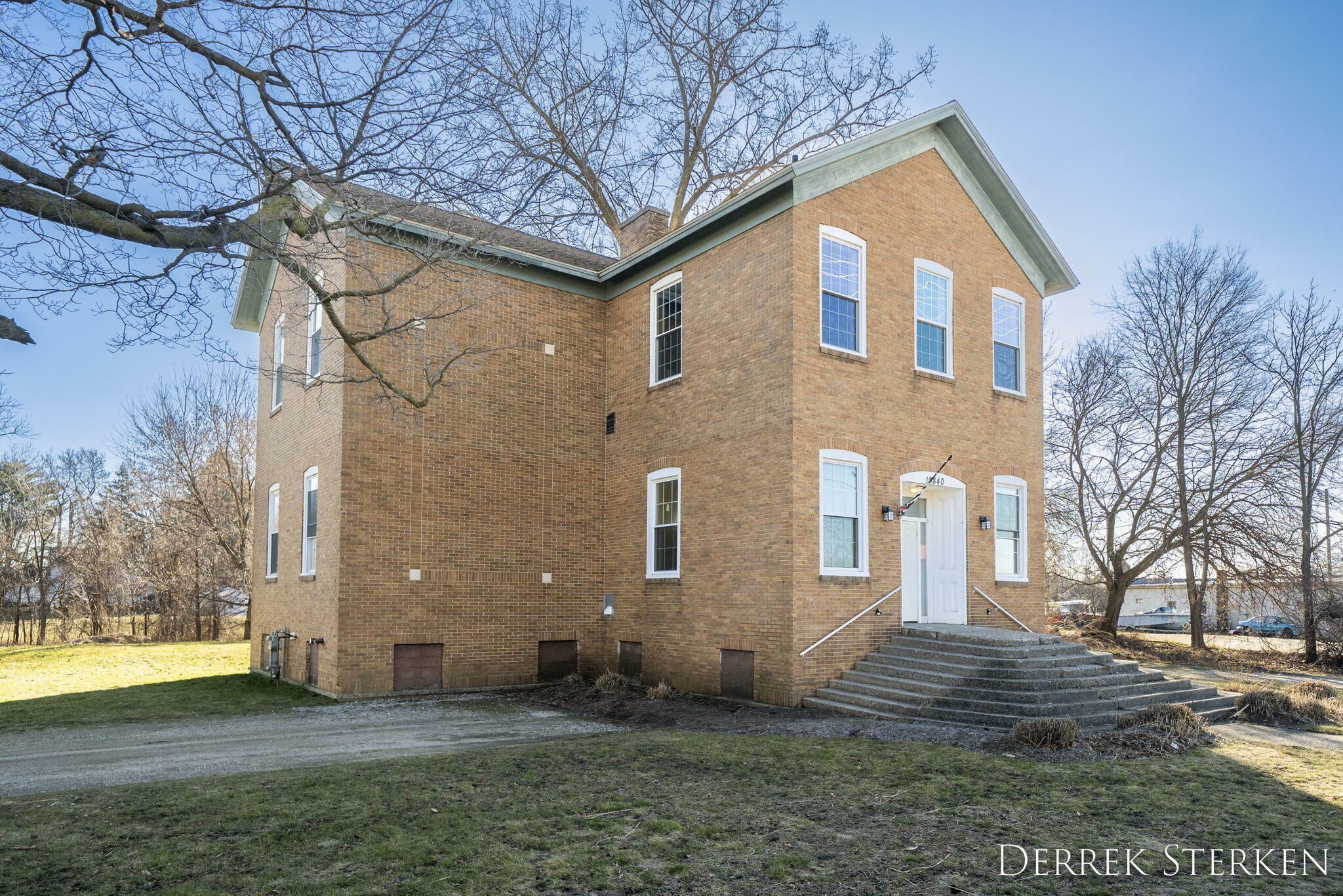 Property Photo:  16840 Main Street  MI 49448 