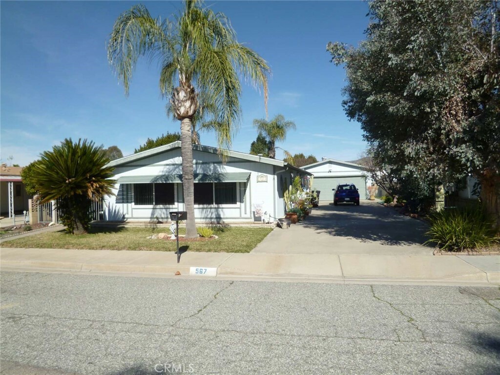 Property Photo:  567 Estrella Street  CA 92582 