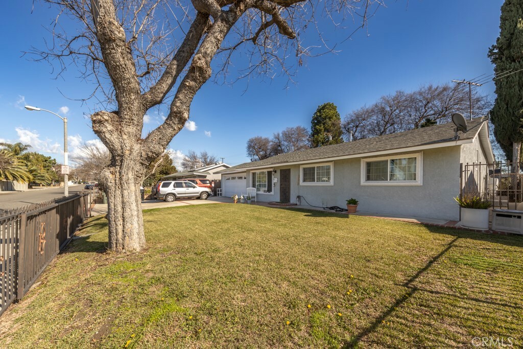 Property Photo:  2386 Camphor Place  CA 91766 