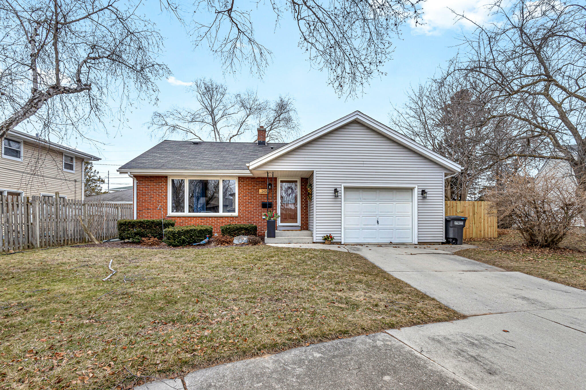 Property Photo: 3430 Elm Cir WI 53081