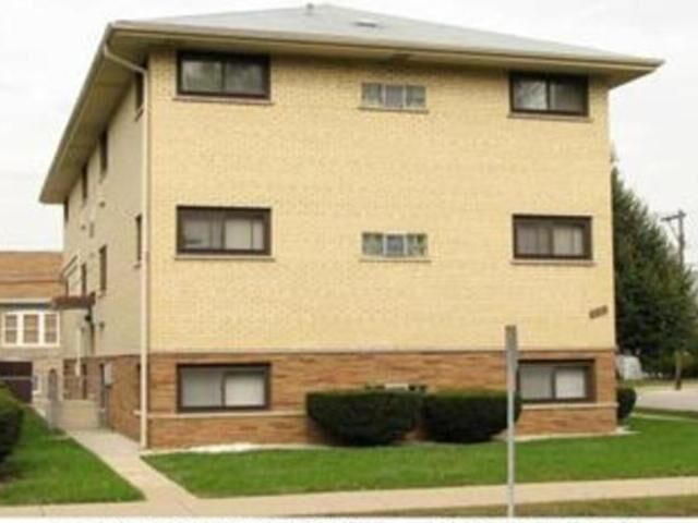 Property Photo: 7900 W 26th Street 2N IL 60546