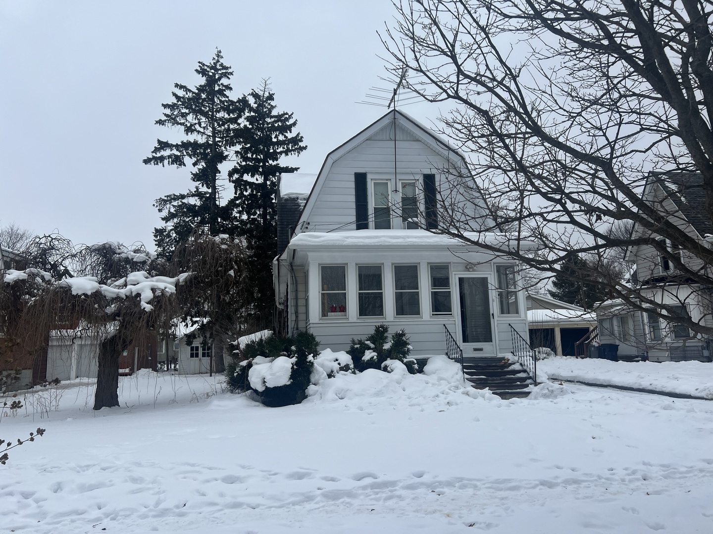 Property Photo:  464 Ryerson Avenue  IL 60123 