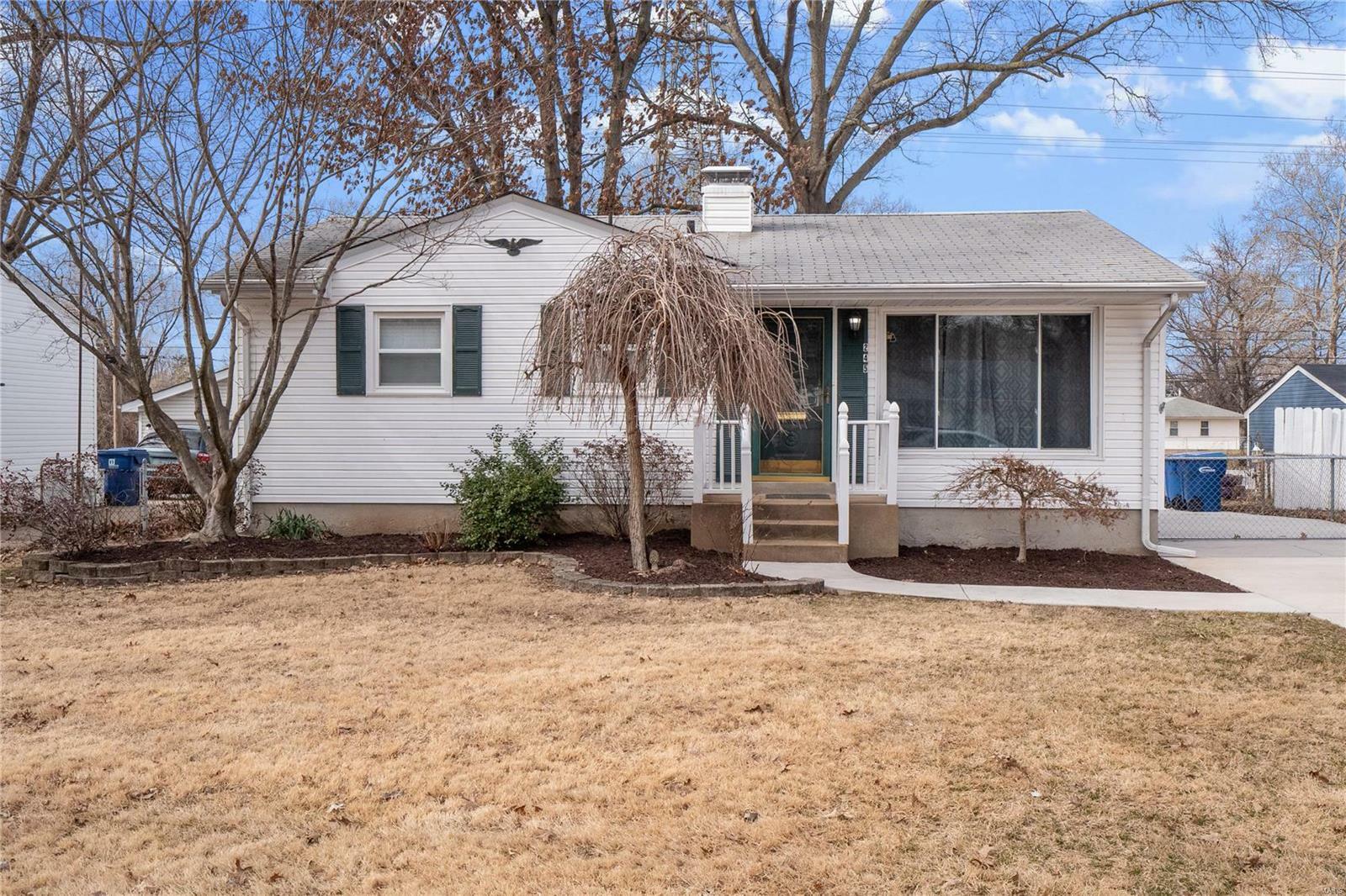 Property Photo:  245 S Saint Jacques Street  MO 63031 