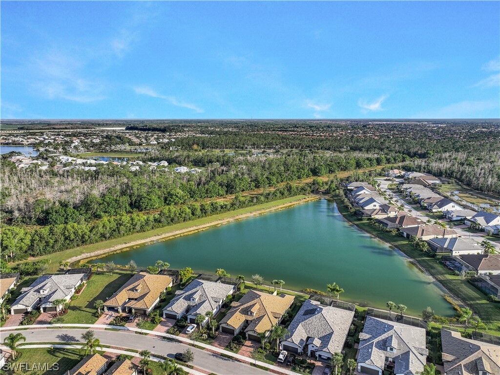 Property Photo: 7790 Jacaranda Lane FL 34114
