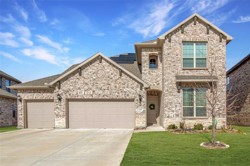 Property Photo:  1505 White Water Way  TX 76227 
