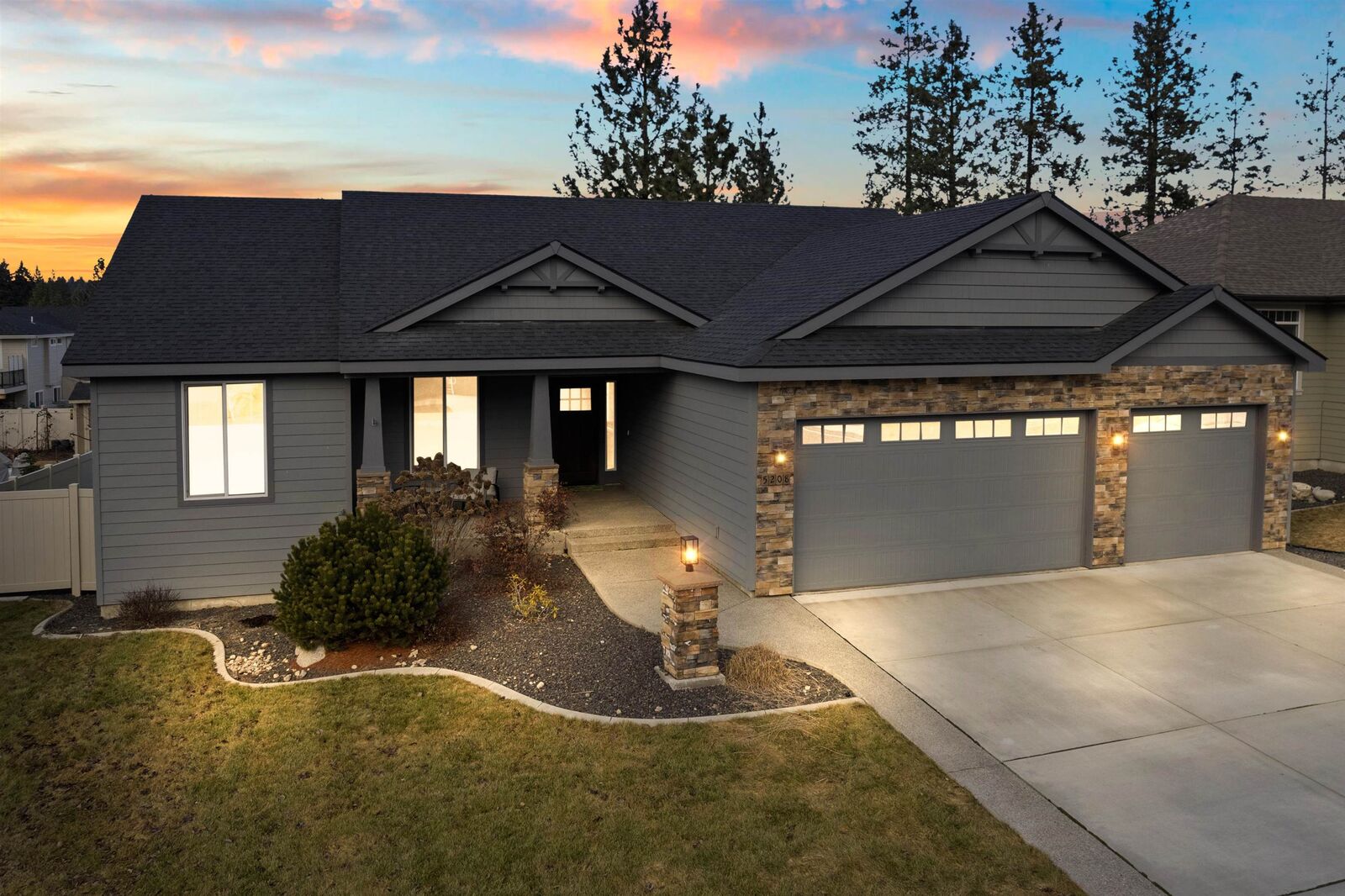 Property Photo:  5208 W Oxford Ave  WA 99208 