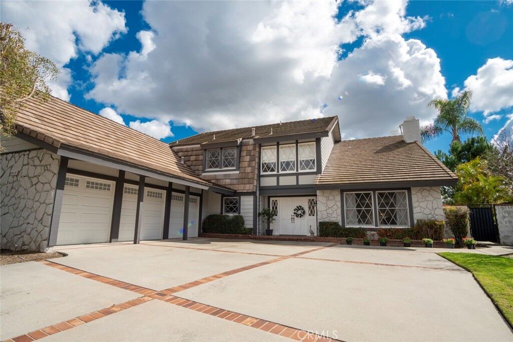 Property Photo: 4028 E Green Clover Circle CA 92867