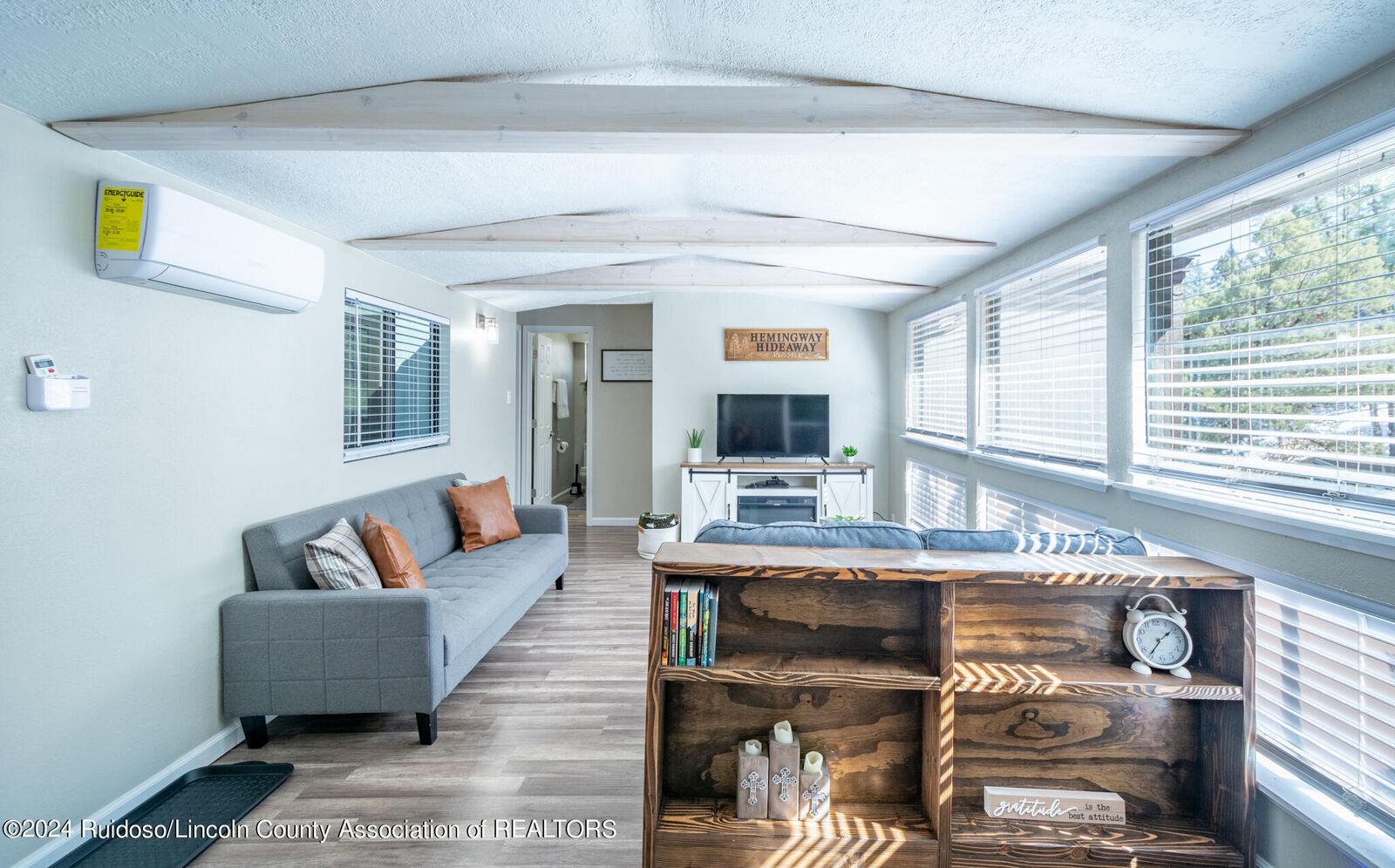 Property Photo:  118 Apache Hills Dr. Drive  NM 88345 