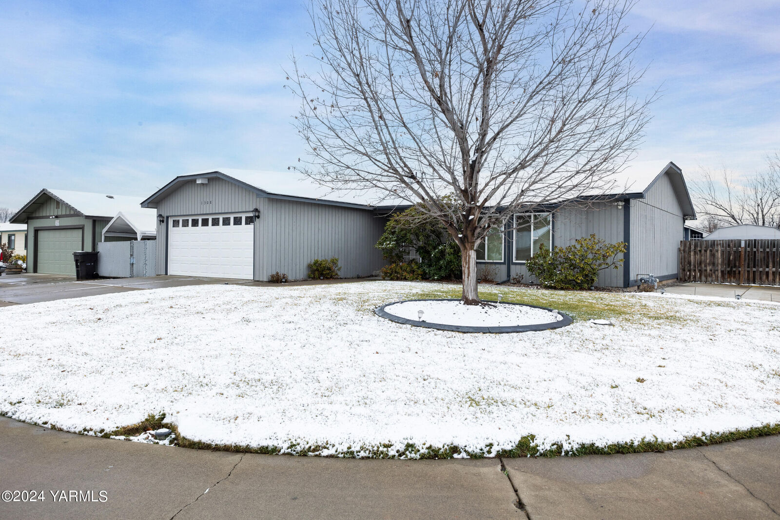 Property Photo: 1308 Perry Ct WA 98902