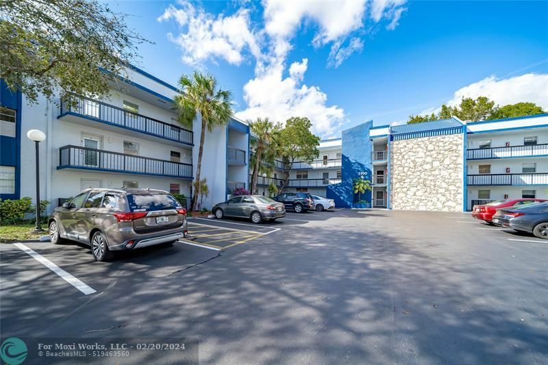 Property Photo:  3150 Holiday Springs Blvd 310  FL 33063 