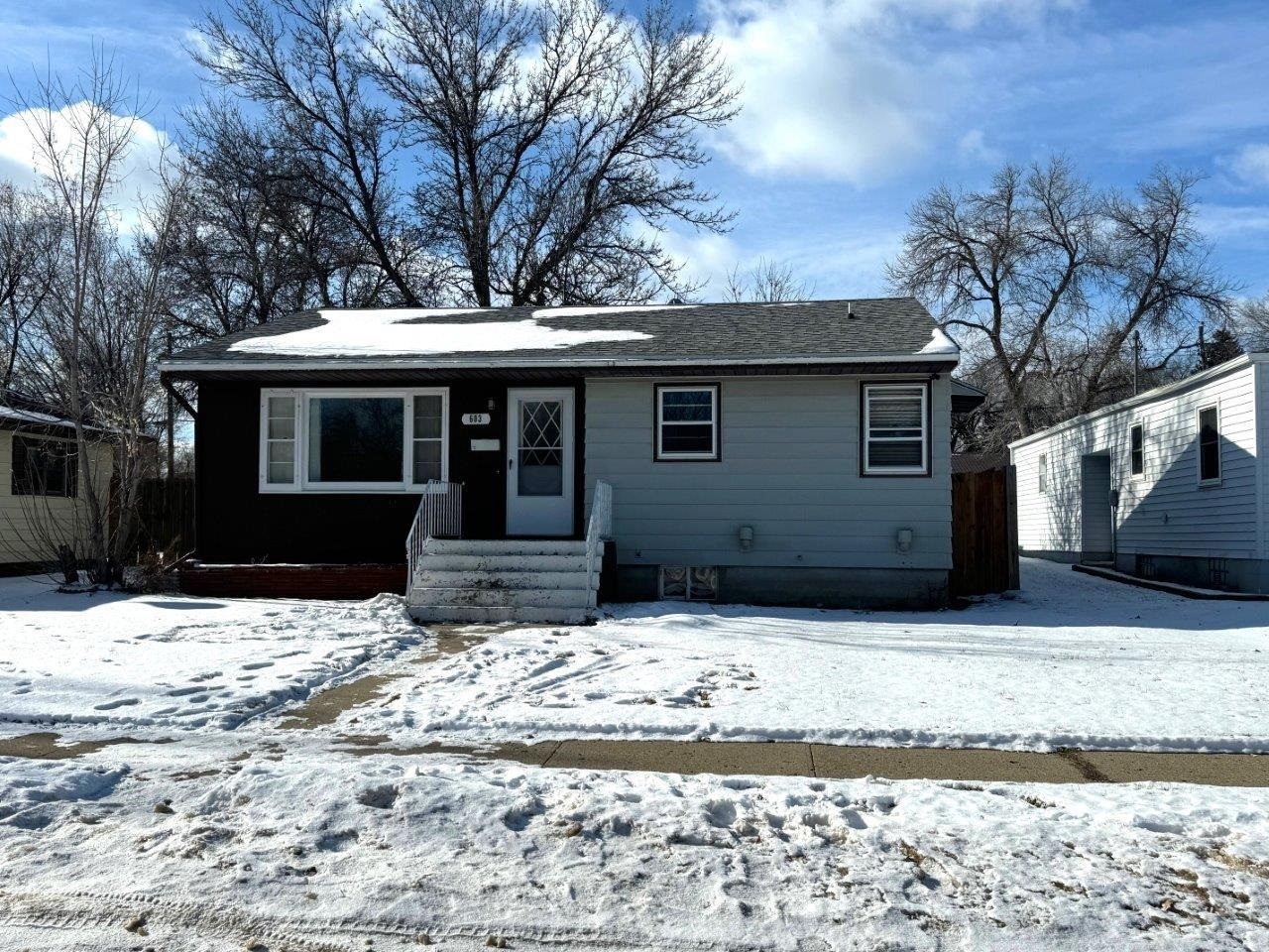 Property Photo: 603 20th St NW ND 58703