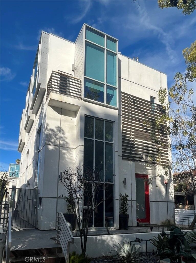 Property Photo:  101 N Wilson Avenue  CA 91106 