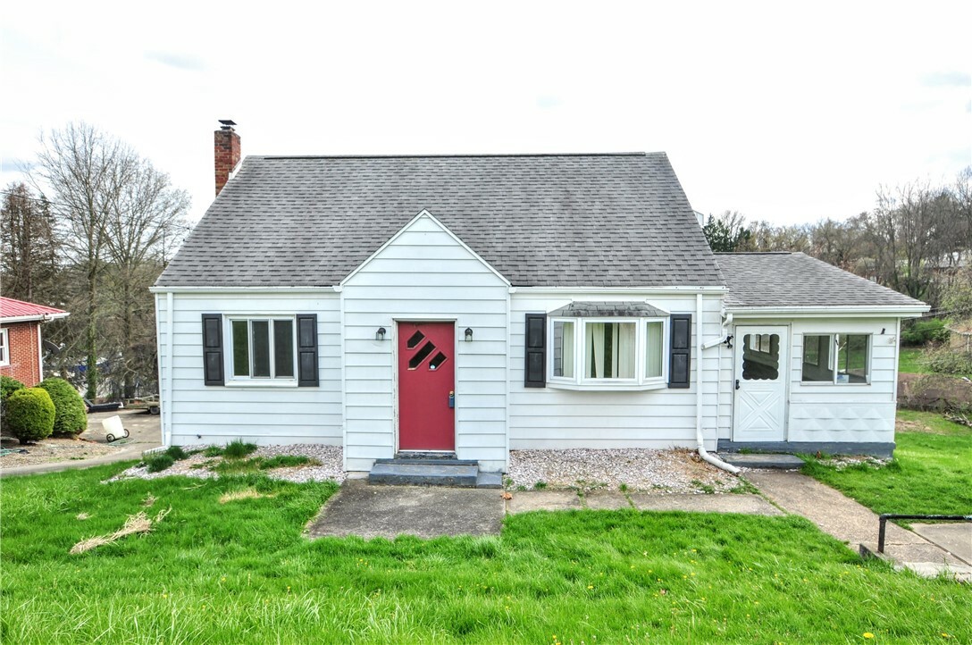 Property Photo:  1525 Meadow Ave  PA 15062 