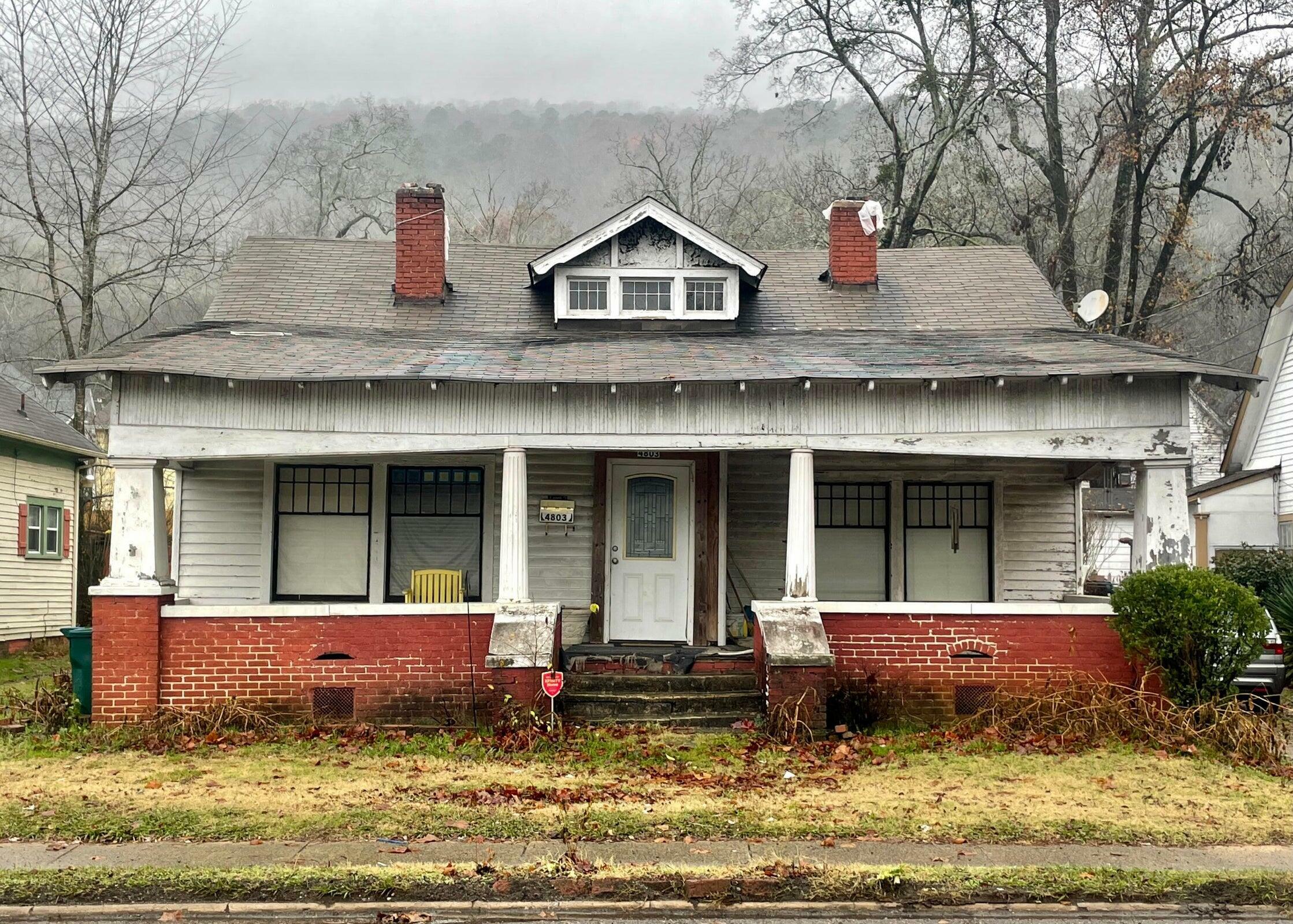 Property Photo:  4803 St Elmo Ave  TN 37409 