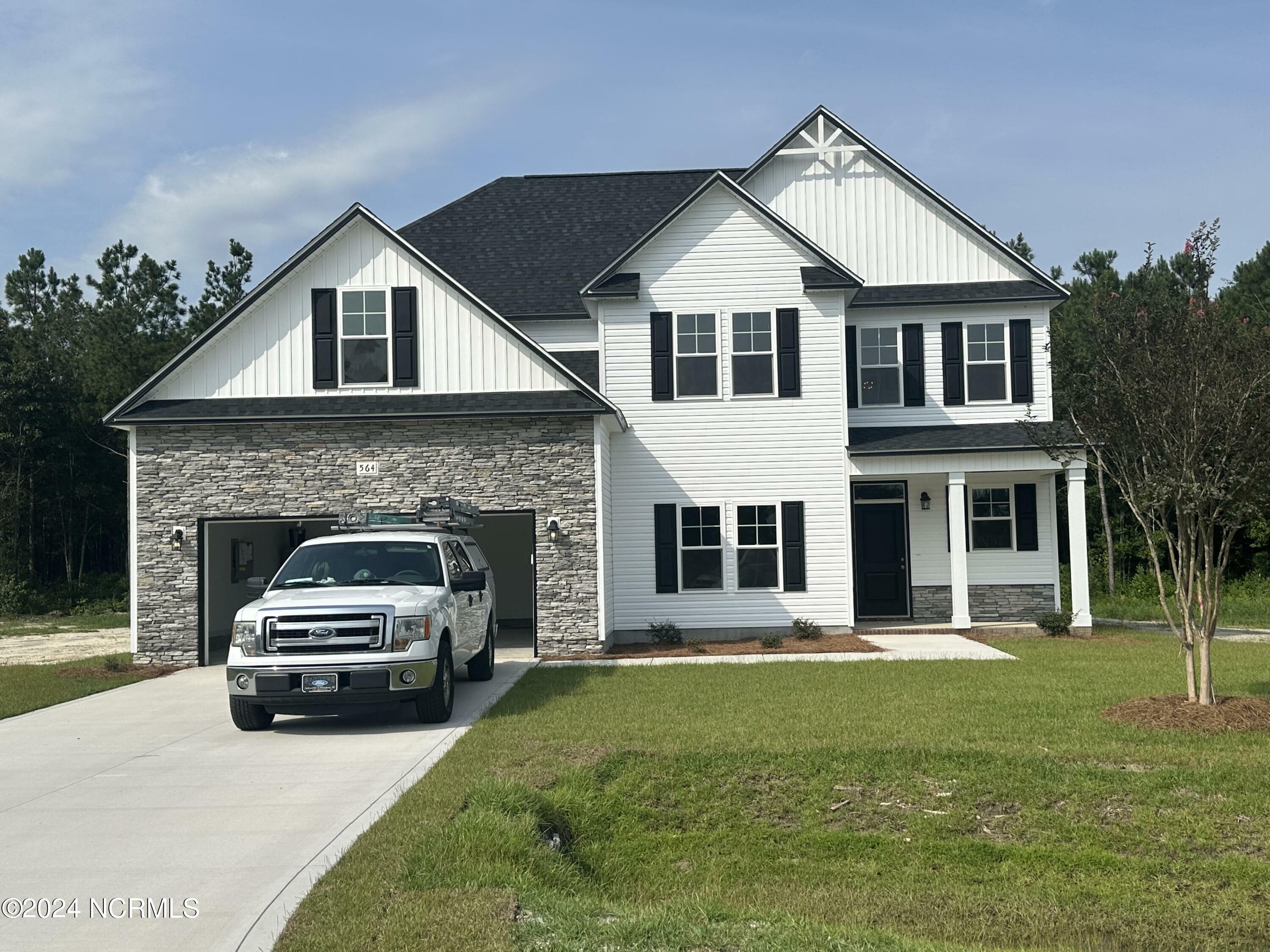 Property Photo: 564 Orchard Creek Drive NC 28574