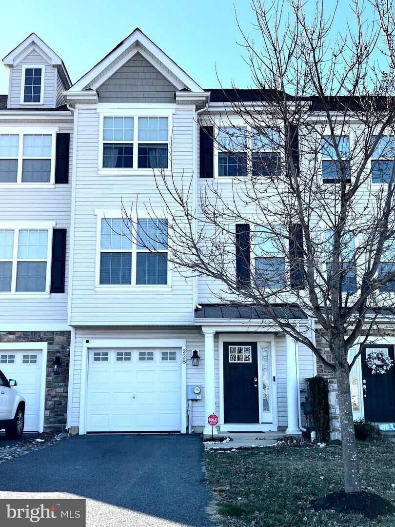 Property Photo:  228 Rutland Avenue  DE 19709 