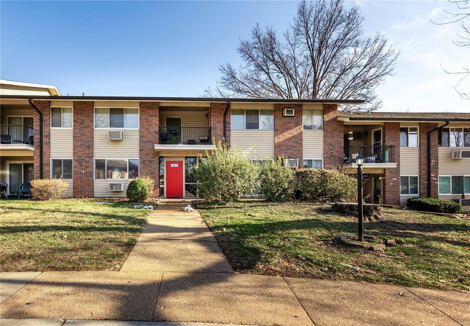 Property Photo: 9012 Villaridge Court B MO 63123