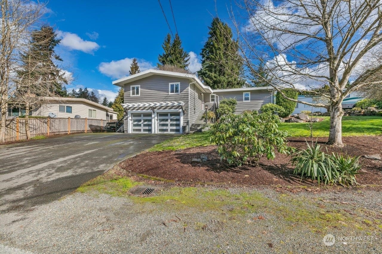 Property Photo:  17927 75th Place W  WA 98026 