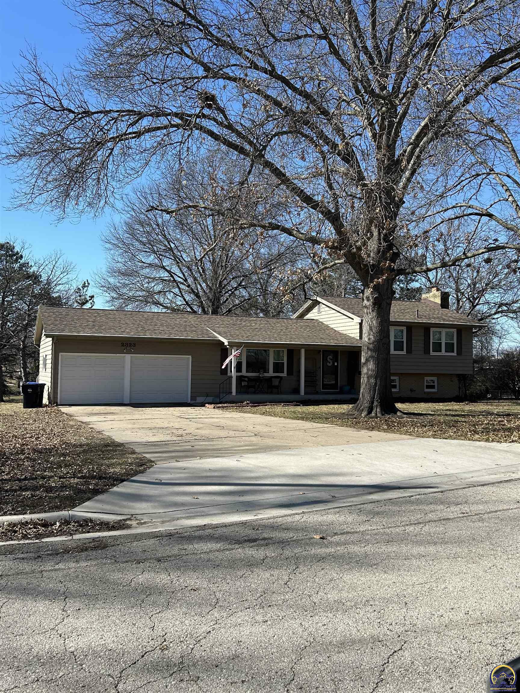 Property Photo:  2323 SW Meadow Ct  KS 66614 