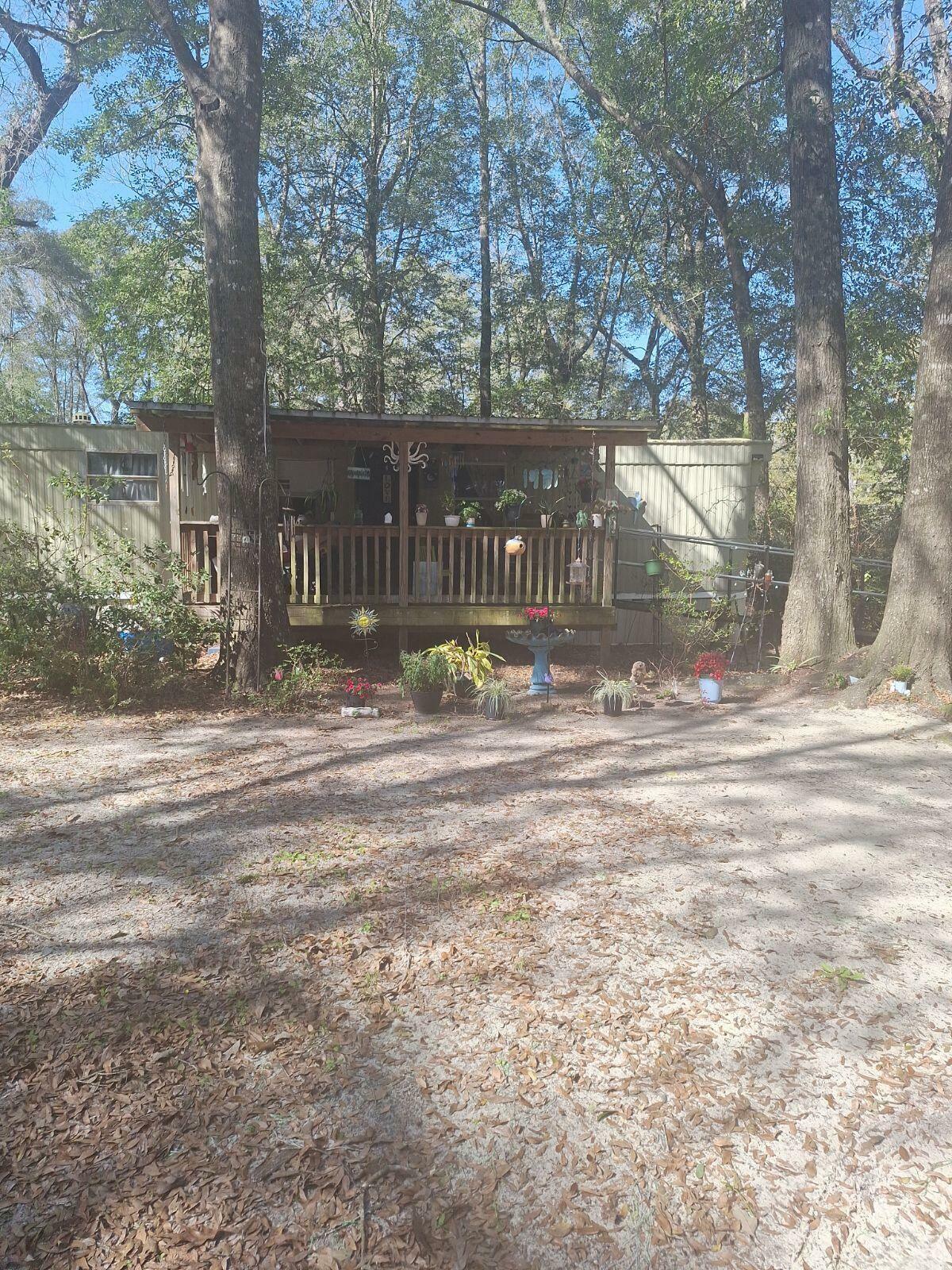 Property Photo:  129 Pipers Landing Road  FL 32433 