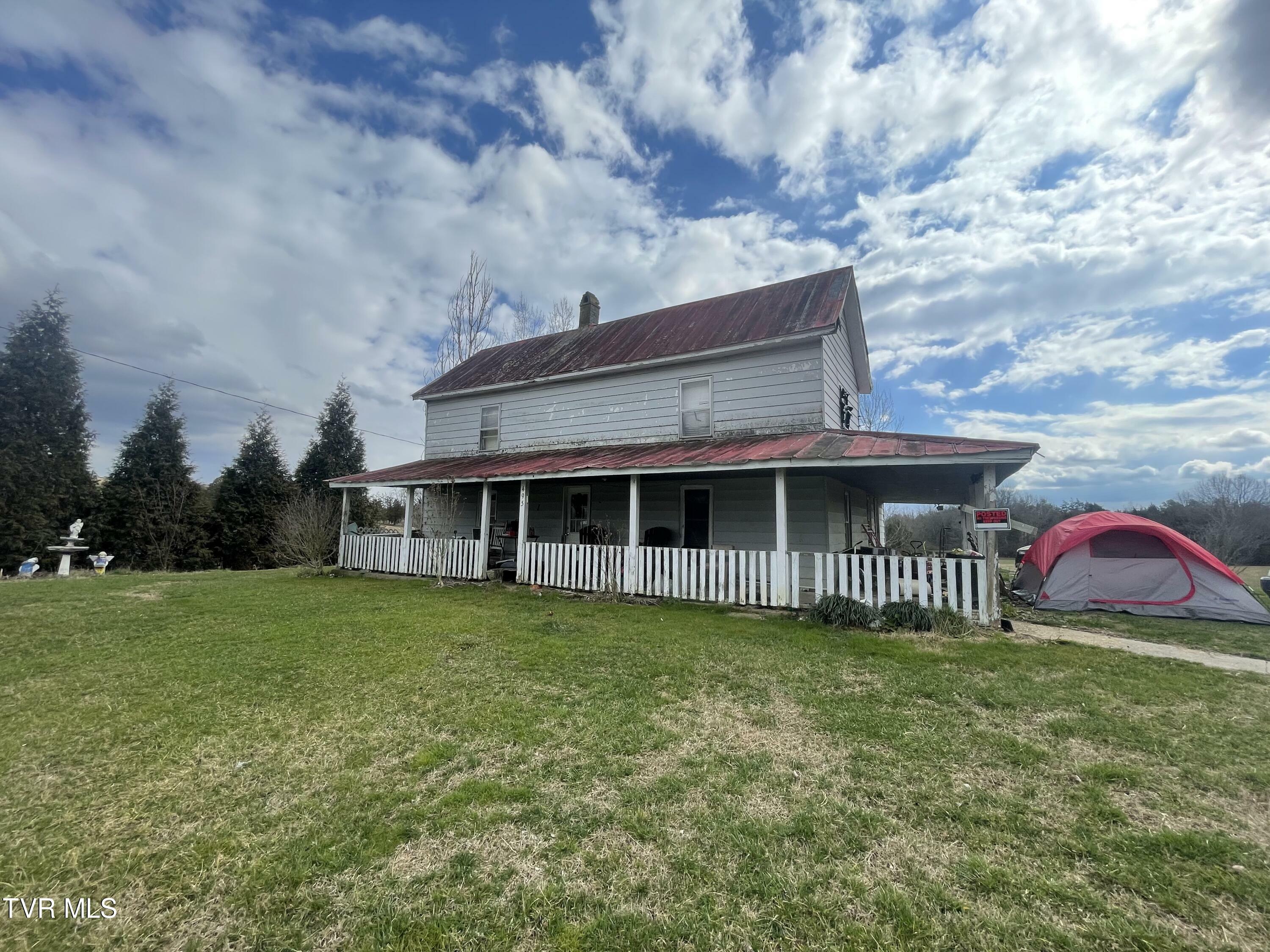 Property Photo:  495 Jones Chapel Lane  TN 37745 