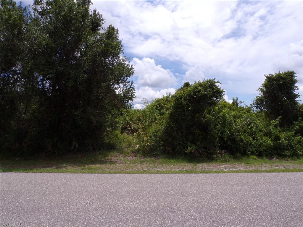 Property Photo: Embassy Rd FL 34291