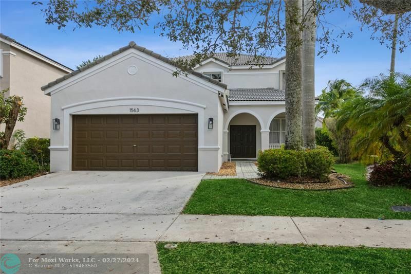 Property Photo:  1563 Winterberry Ln  FL 33327 