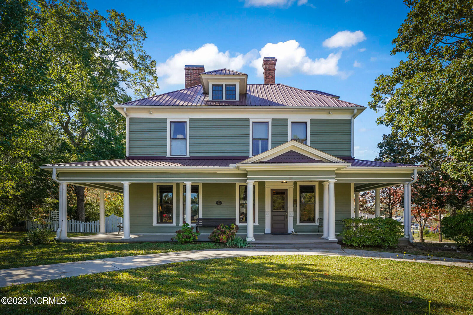 Property Photo: 300 High Street NC 28315