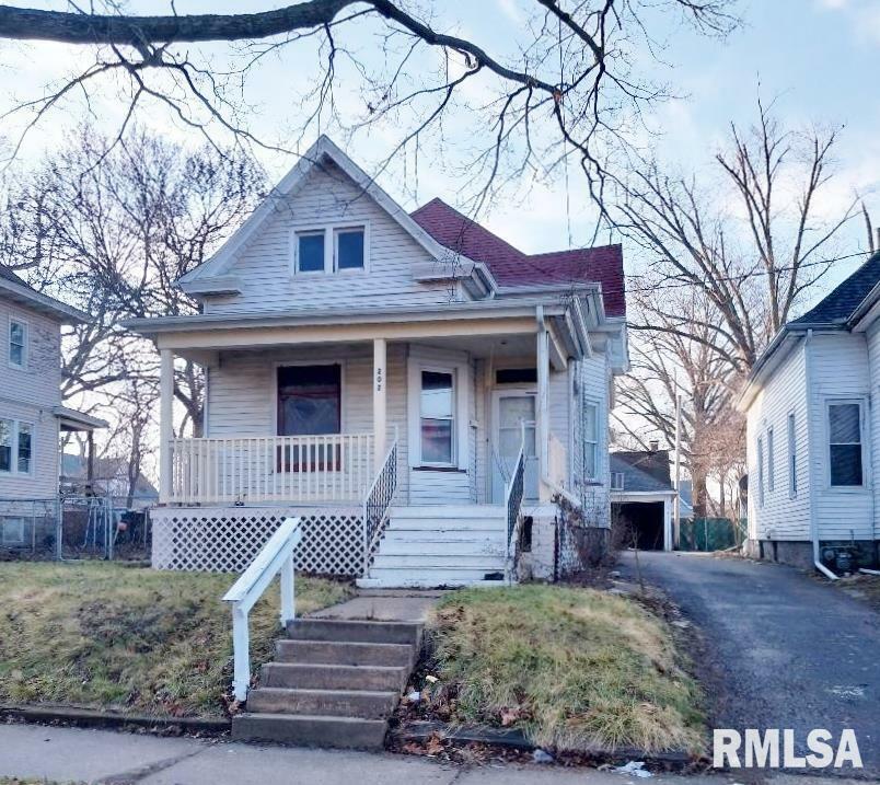 Property Photo:  202 E Archer Avenue  IL 61603 