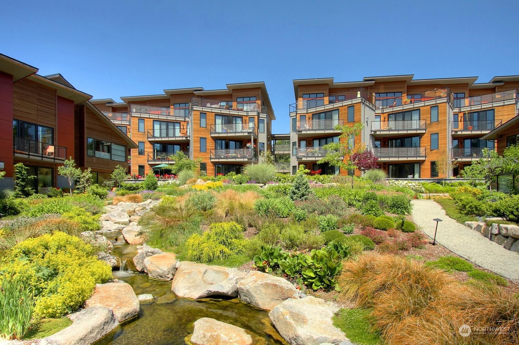 Property Photo: 610 Vineyard Lane A302 WA 98110