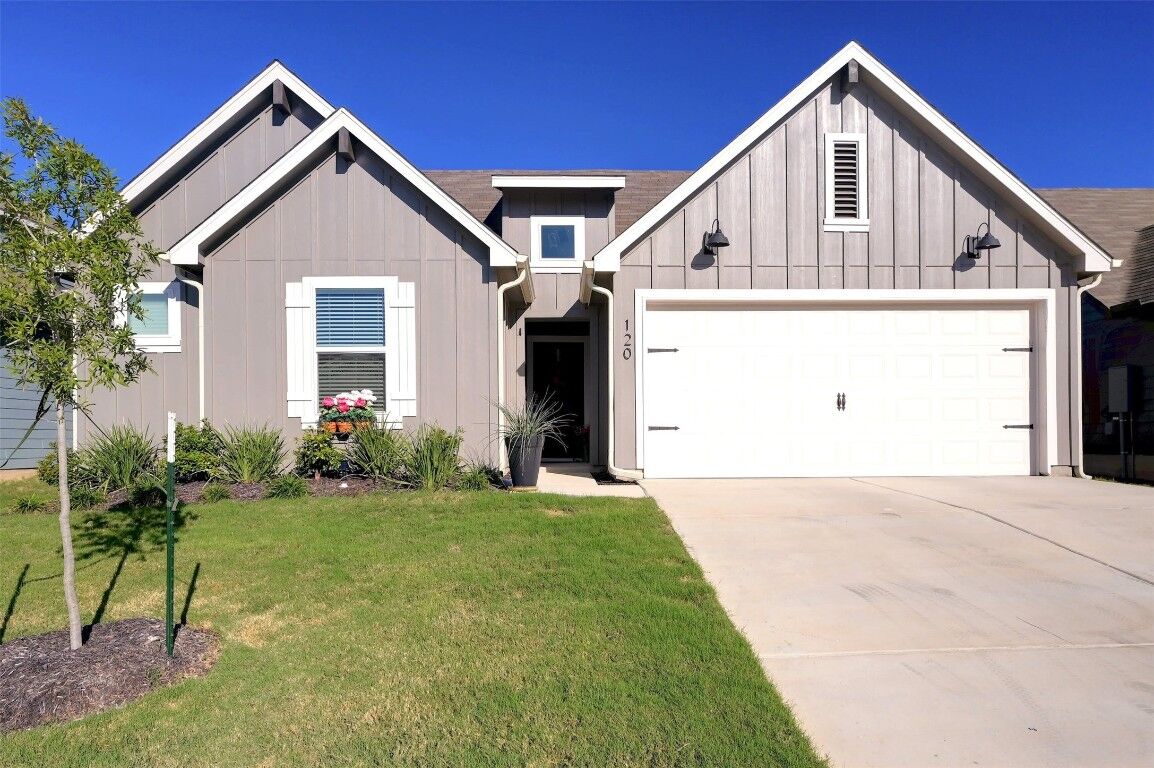 Property Photo: 120 Rosa Road TX 78666