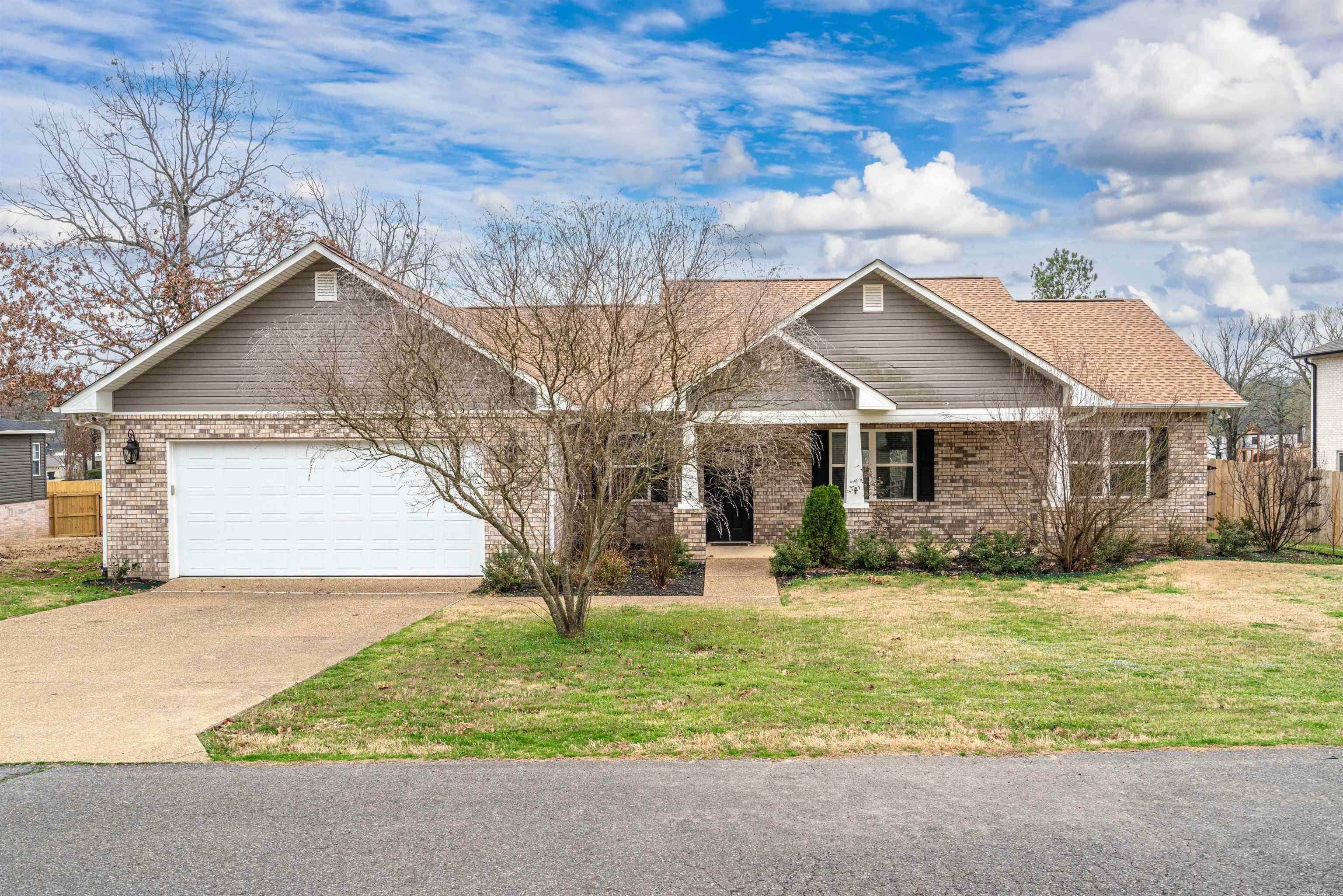 Property Photo:  304 Cliffwood Loop  AR 71913 