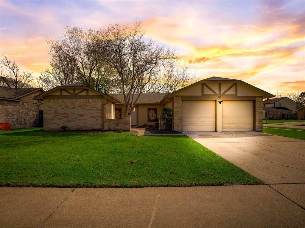 Property Photo:  2715 Knoxville Drive  TX 77573 