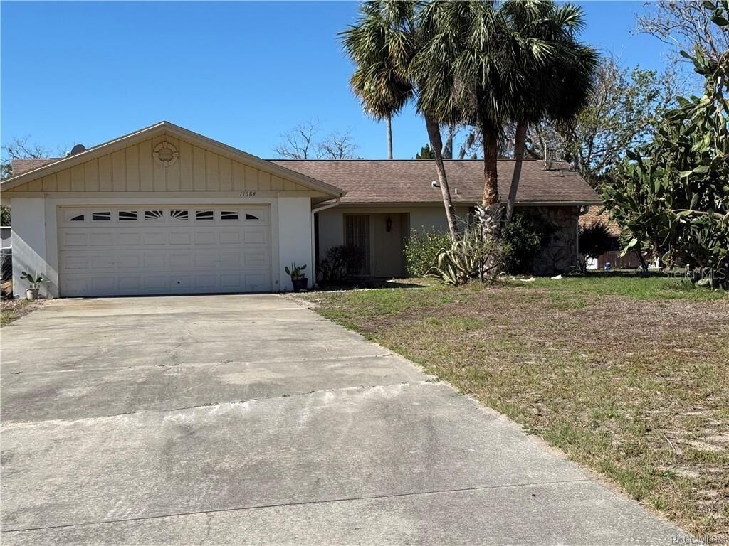 Property Photo: 11684 W Sunnybrook Court FL 34429
