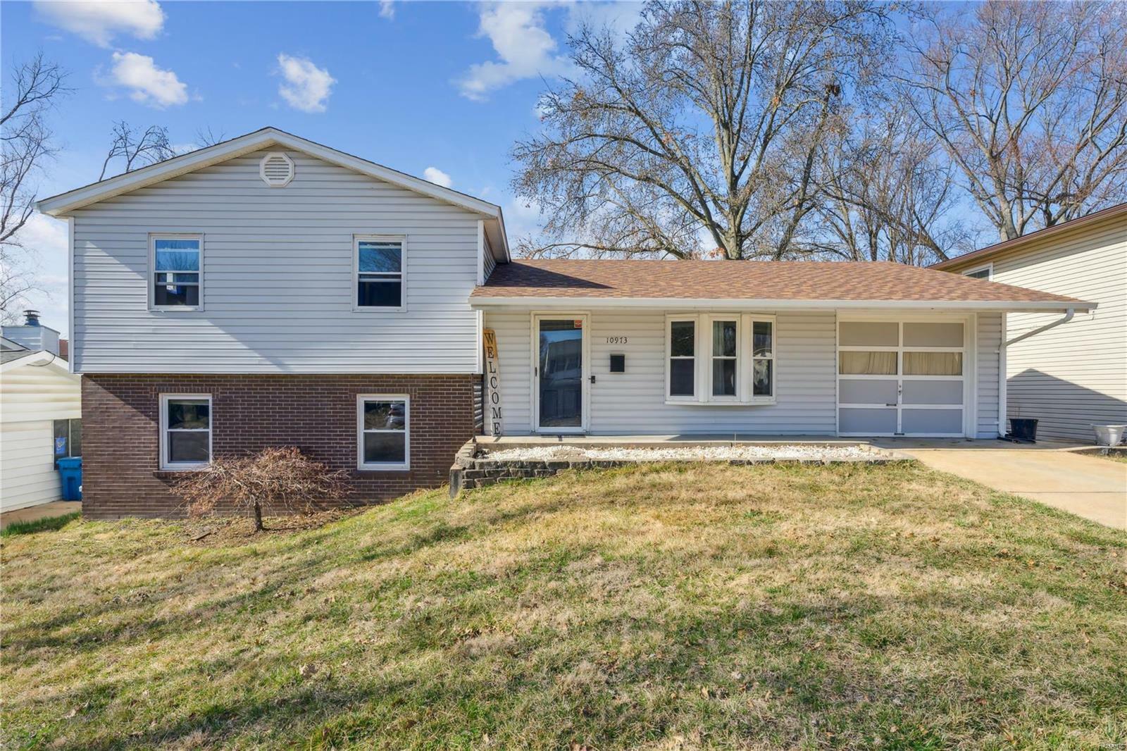 Property Photo:  10973 Saxonhall Drive  MO 63044 