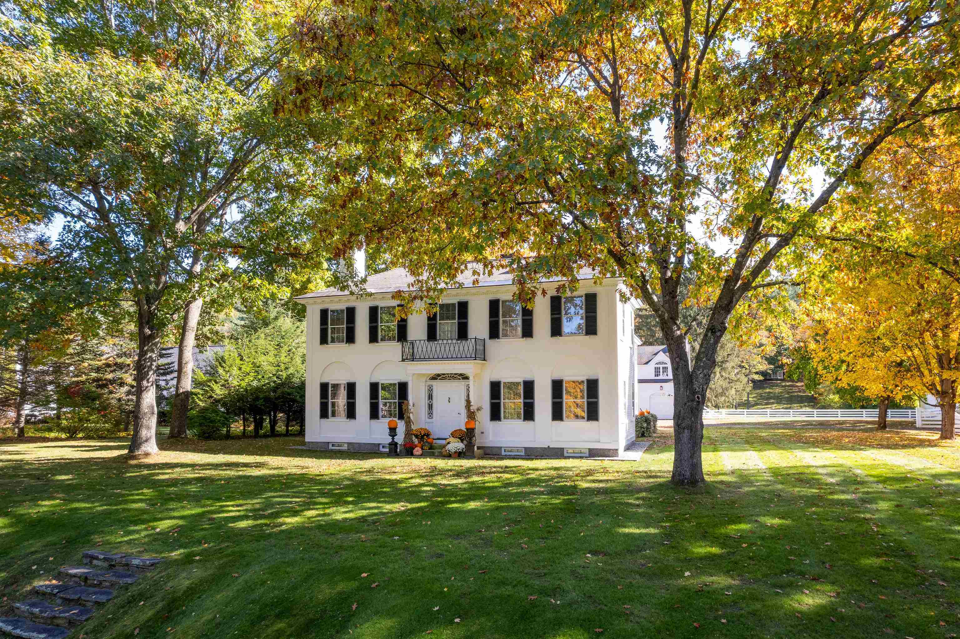 Property Photo:  17 Wheeler House Drive  NH 03777 