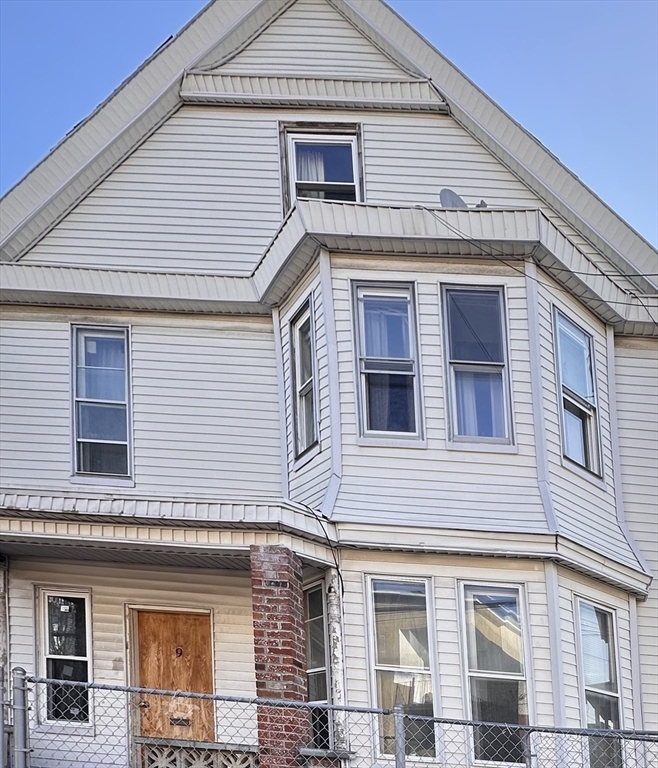 Property Photo:  9 Trenton St  MA 01841 