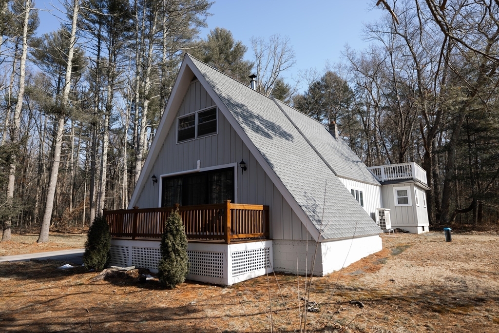 Property Photo:  6 Washburn Drive  MA 01562 