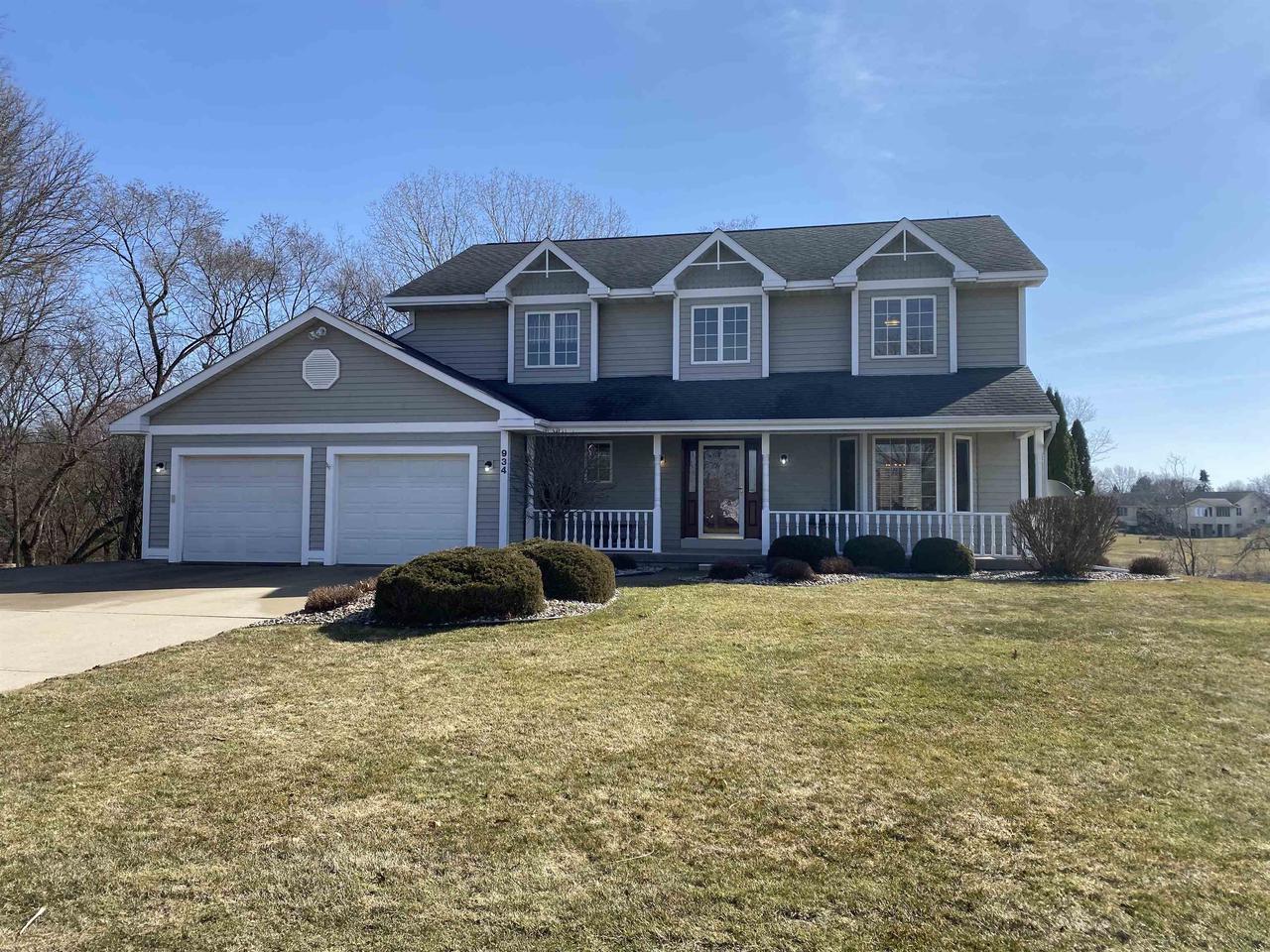 Property Photo: 934 Sentinel Drive WI 53546