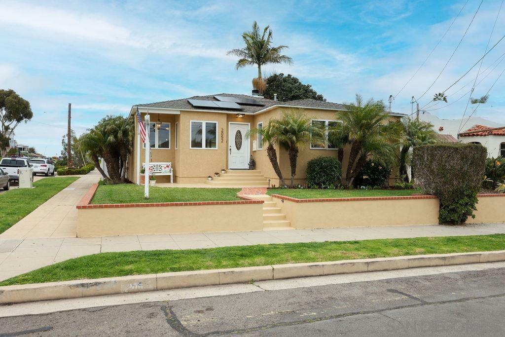 Property Photo:  2052 Venice St  CA 92107 