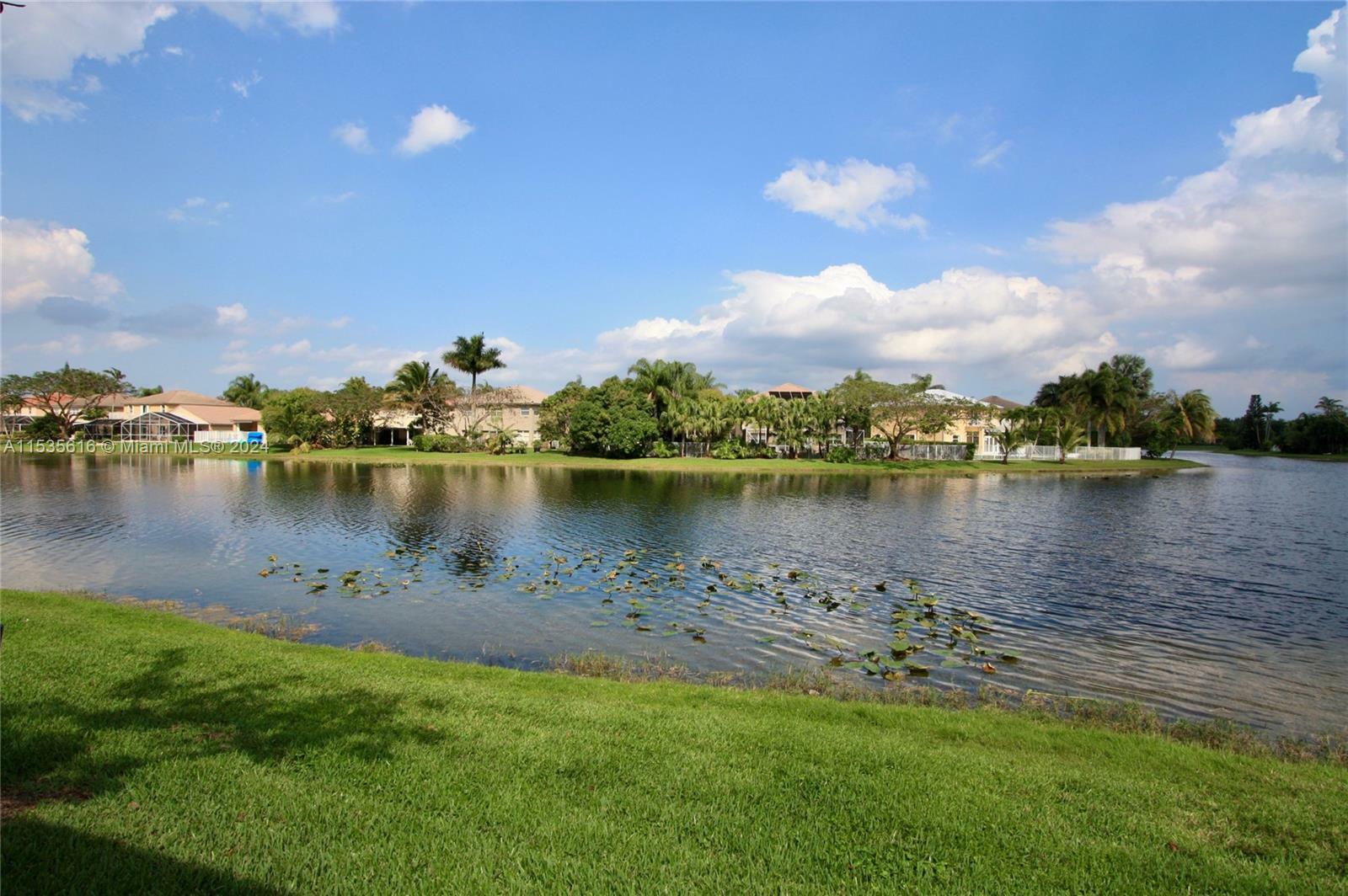 Property Photo:  3728 San Simeon Cir -  FL 33331 