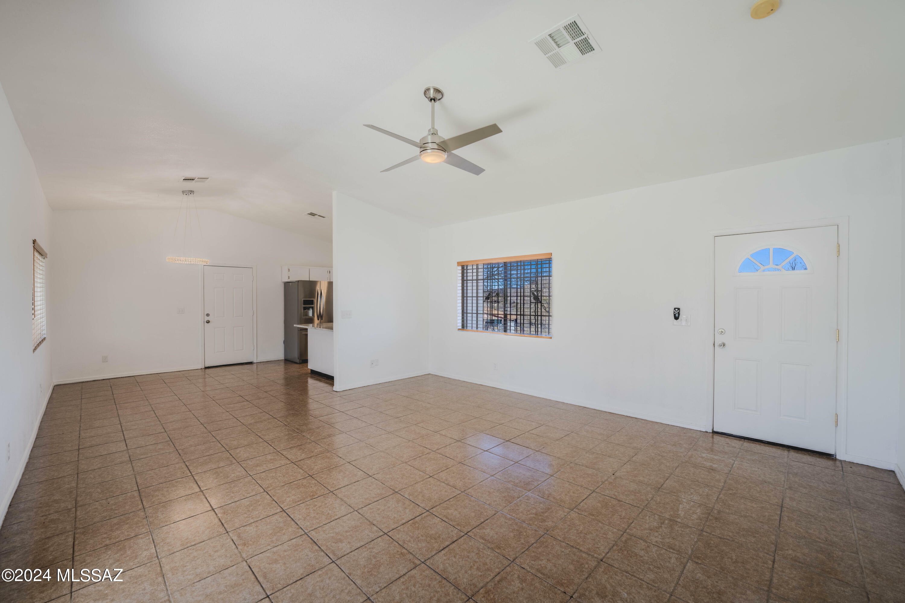 Property Photo:  1081 Paseo Freno  AZ 85648 