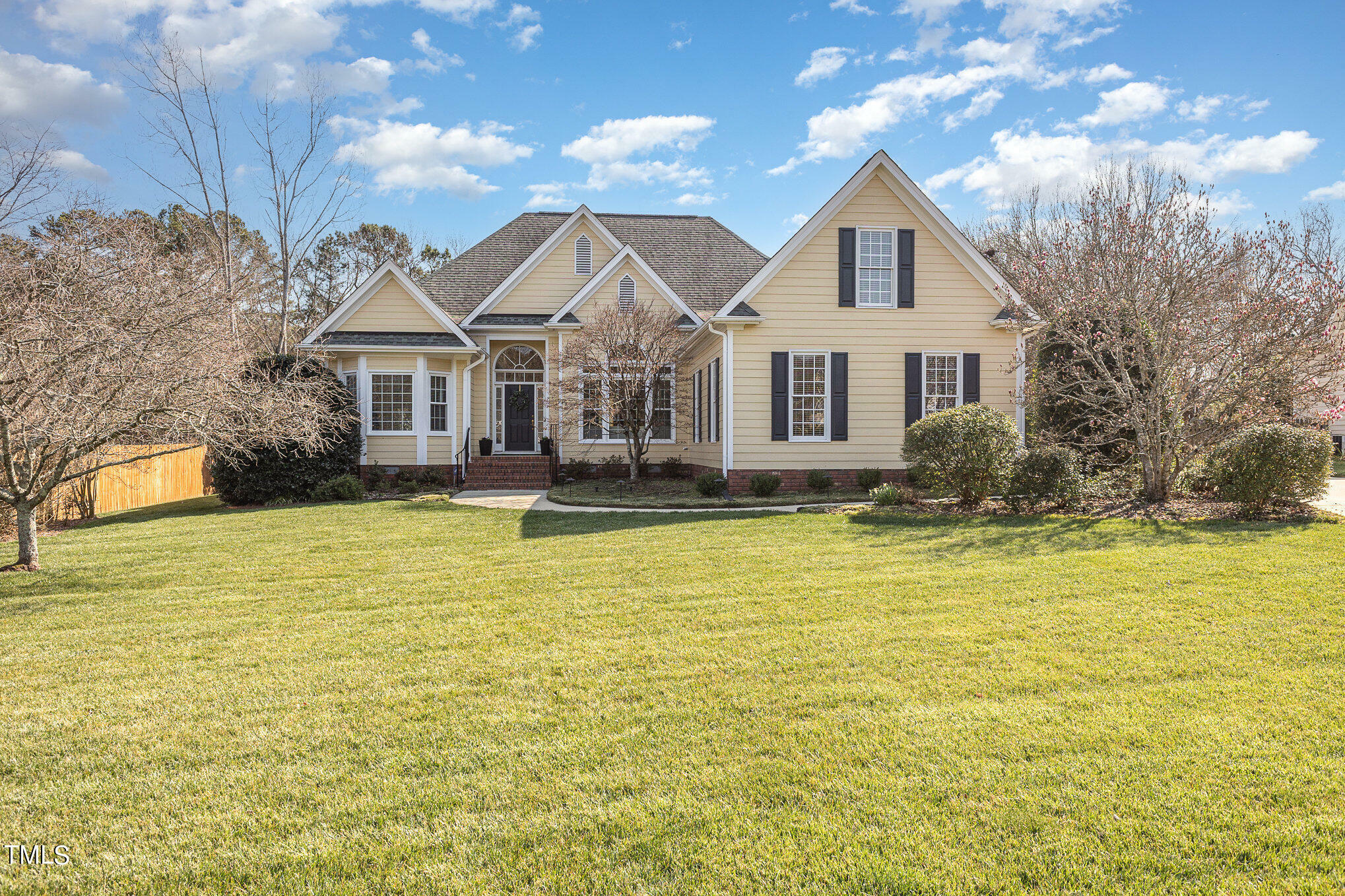 Property Photo:  3329 Oaklyn Springs Drive  NC 27606 