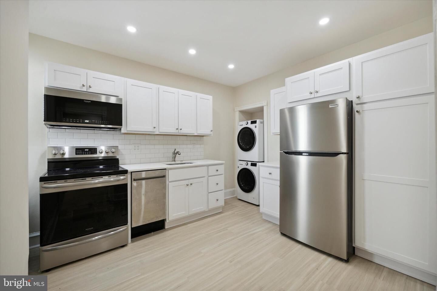 Property Photo:  2308 E Allegheny Avenue 2  PA 19134 