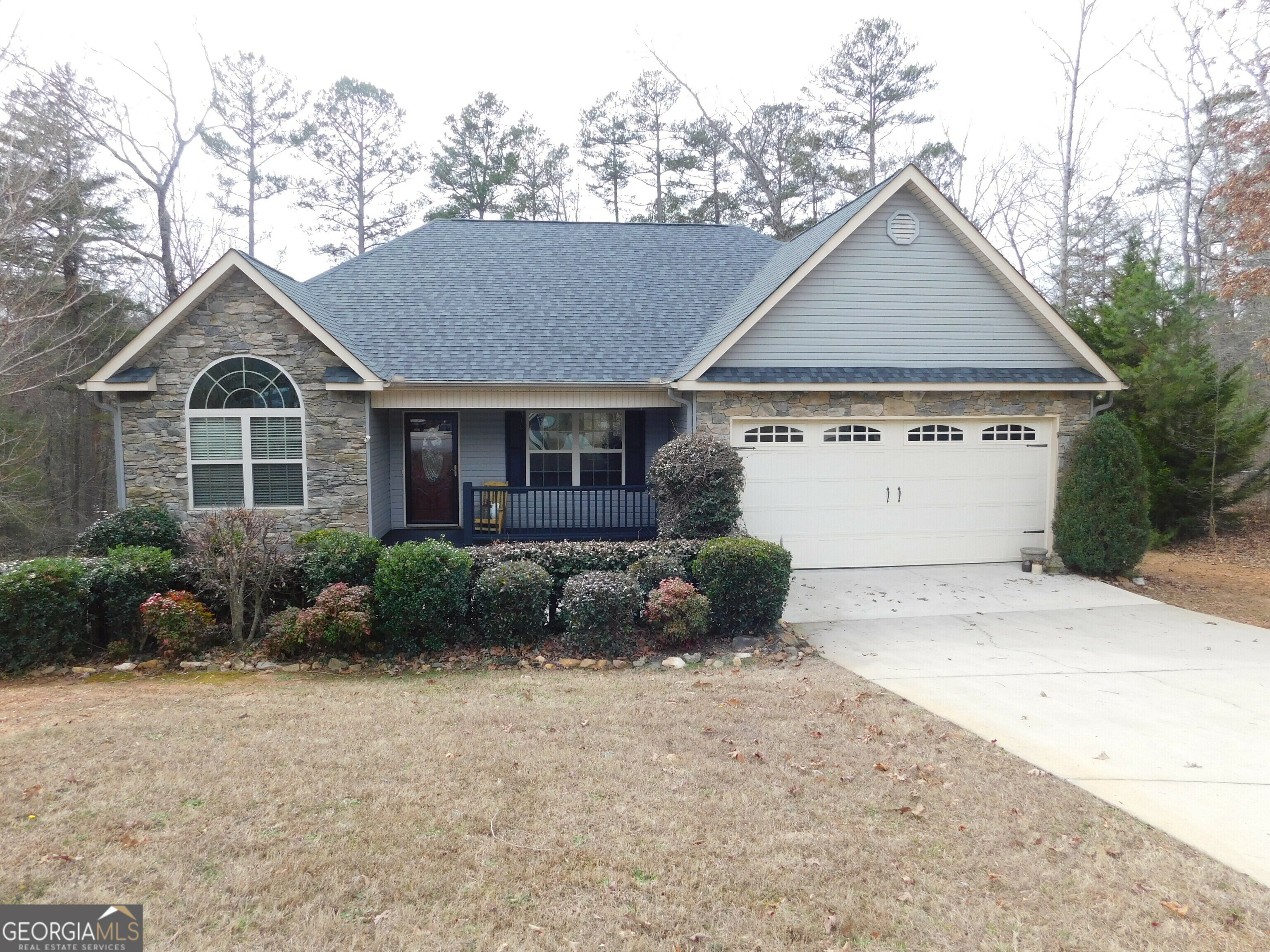 Property Photo:  306 Woodcrest Drive  GA 30523 