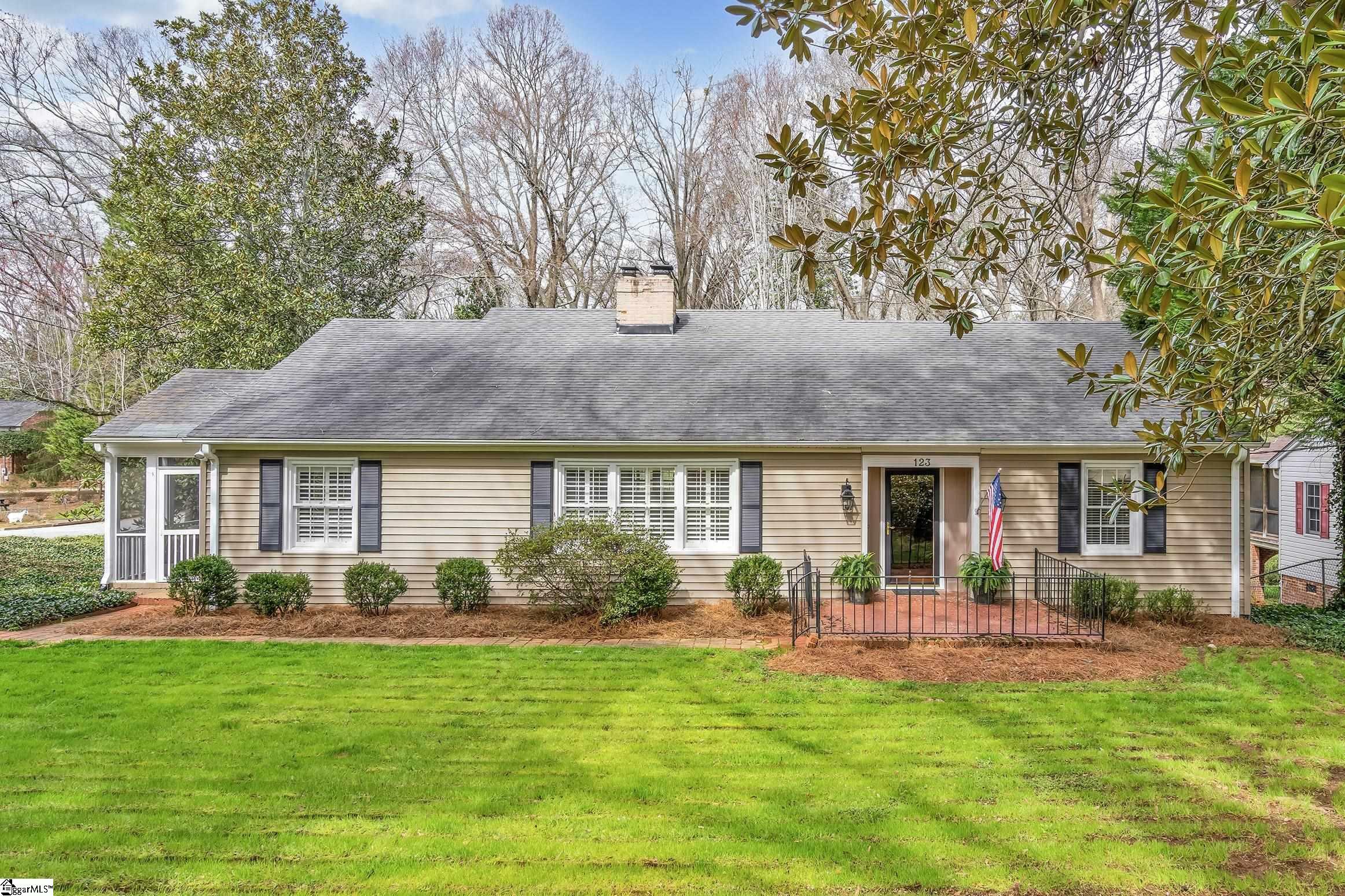 Property Photo:  123 Woodland Way  SC 29601 