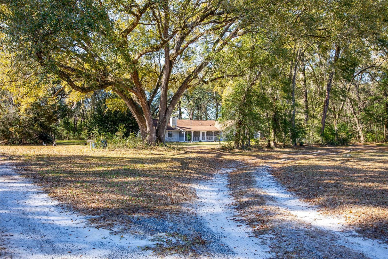 Property Photo: 23613 NW 6th Lane FL 32669