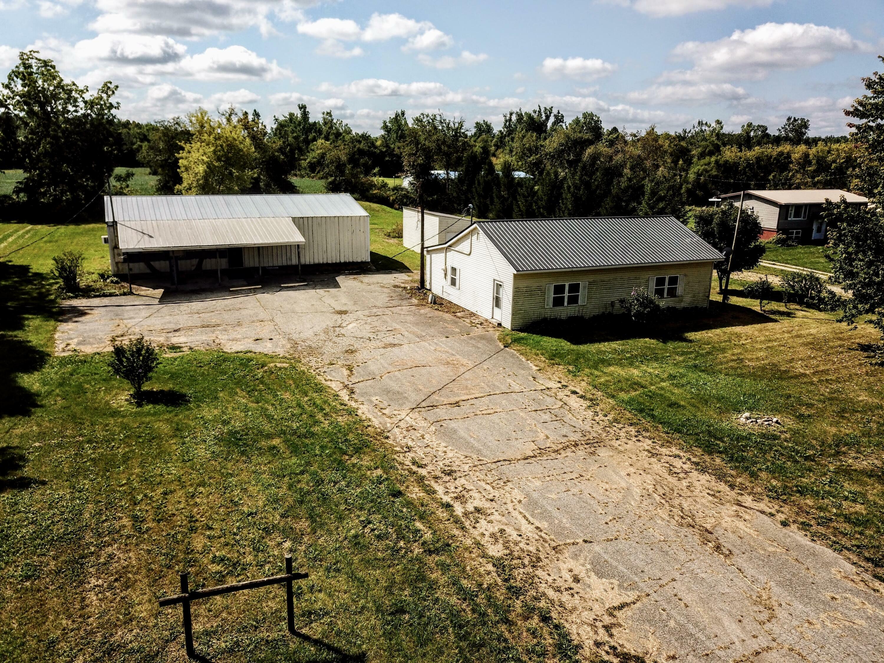 Property Photo:  1731 E Montgomery Road  MI 49242 